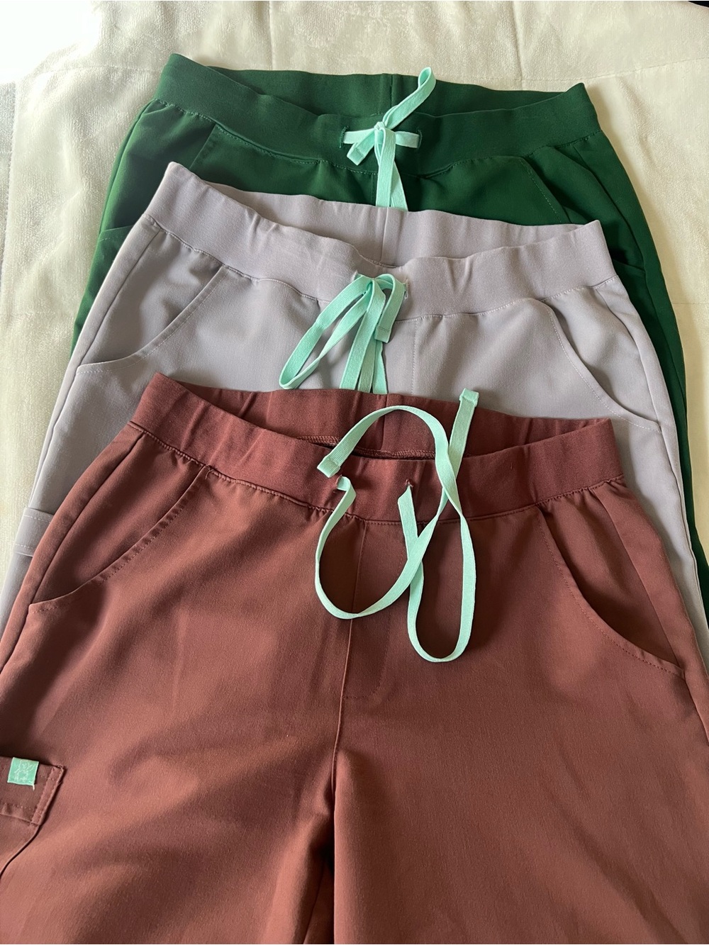 Woman’s Scub pants